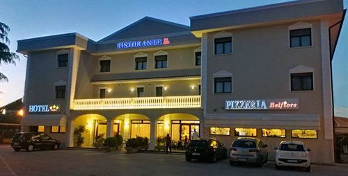 贝尔菲奥雷酒店 Salzano 外观 照片